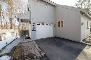 15 Eastman Dr, Derry, NH 03038 - Photo 4