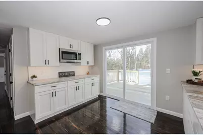 39 Hunter Drive, Epping, NH 03042 - Photo 4