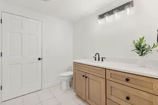 26 Moffat St, Portsmouth, NH 03801 - Photo 32