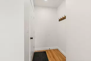 26 Moffat St, Portsmouth, NH 03801 - Photo 24