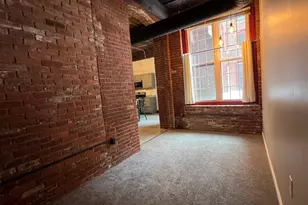 470 Silver St, Manchester, NH 03103 - Photo 6