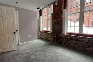 470 Silver St, Manchester, NH 03103 - Photo 8