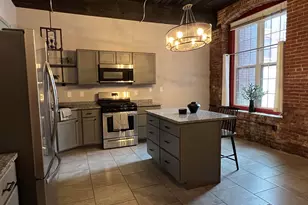 470 Silver St, Manchester, NH 03103 - Photo 2