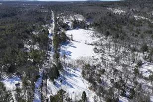 72-1 Range Rd, Deerfield, NH 03037 - Photo 8