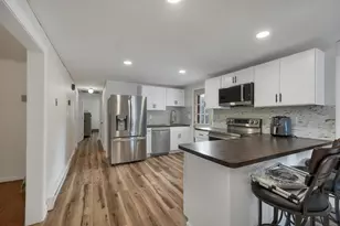 7 Therese Rd, Salem, NH 03079 - Photo 1