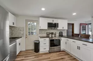 7 Therese Rd, Salem, NH 03079 - Photo 2