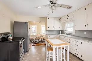 36 Highland Ave, Derry, NH 03038 - Photo 6