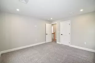 19 Mammoth Rd, Hooksett, NH 03106 - Photo 18