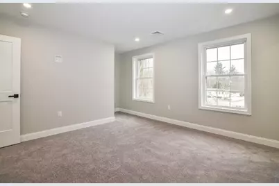 19 Mammoth Road, Hooksett, NH 03106 - Photo 28