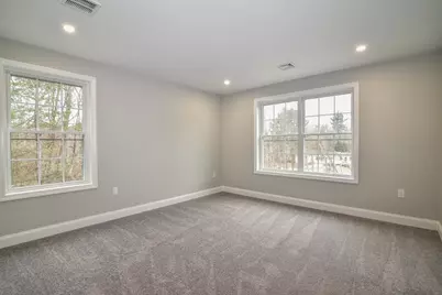 19 Mammoth Road, Hooksett, NH 03106 - Photo 16