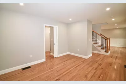 19 Mammoth Road, Hooksett, NH 03106 - Photo 12