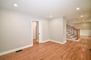 19 Mammoth Rd, Hooksett, NH 03106 - Photo 12