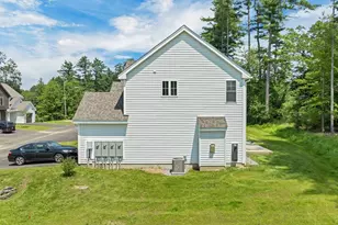 11B Mustang Dr, Litchfield, NH 03052 - Photo 8