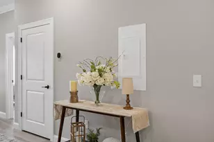 10100 S Willow St, Manchester, NH 03103 - Photo 14