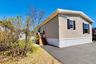 545 Elm St, Milford, NH 03055 - Photo 4