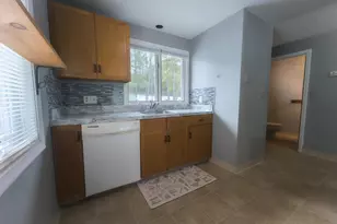 60 Merrimack Dr, Merrimack, NH 03054 - Photo 6