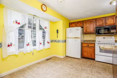 9 Governor Square #9, Peterborough, NH 03458 - Photo 6