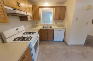 58 Merrimack Dr, Merrimack, NH 03054 - Photo 6