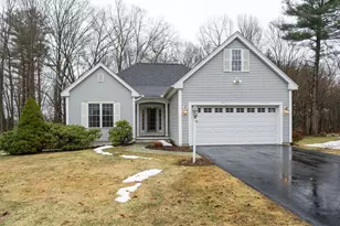 5 Canterbury Ct, Salem, NH 03079 - Photo 1