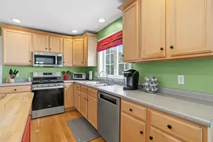 64 Danielle Ln, Dover, NH 03820 - Photo 14