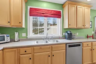 64 Danielle Ln, Dover, NH 03820 - Photo 16