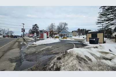 68 Lowell Road, Hudson, NH 03051 - Photo 4