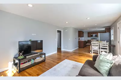 385 Hill Street, Manchester, NH 03102 - Photo 10