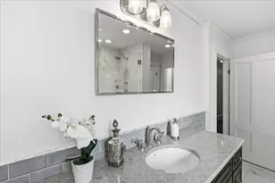 323 Myrtle St, Manchester, NH 03104 - Photo 34