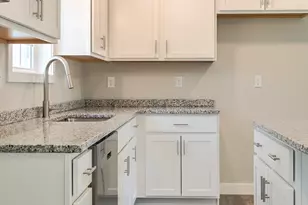 29 Ashley Ave, Hinsdale, NH 03451 - Photo 8