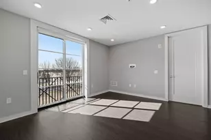 51 Elm St, Laconia, NH 03246 - Photo 8