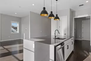 51 Elm St, Laconia, NH 03246 - Photo 2