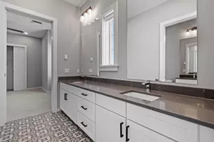 51 Elm St, Laconia, NH 03246 - Photo 16