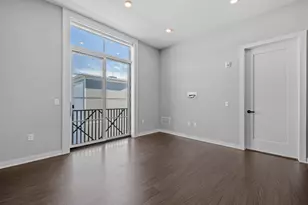 51 Elm St, Laconia, NH 03246 - Photo 6
