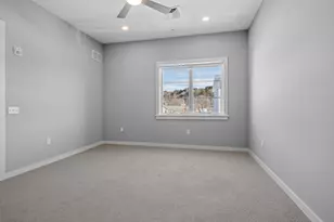 51 Elm St, Laconia, NH 03246 - Photo 16