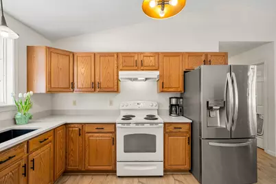 27 Barnes Avenue, Alton, NH 03809 - Photo 4