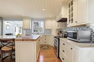 2 Steppingstone Rd, Bedford, NH 03110 - Photo 10