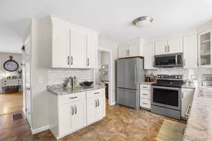 13 Mulberry Ln, Amherst, NH 03031 - Photo 6