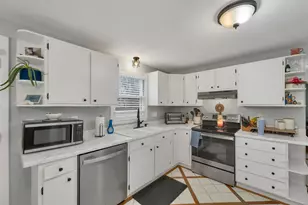 602 Brown Ave, Manchester, NH 03103 - Photo 8