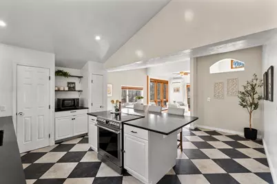 62 Hooksett Road, Auburn, NH 03032 - Photo 16