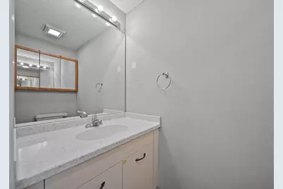 922 Fox Hollow Way #922, Manchester, NH 03104 - Photo 12