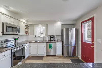 6 Crawford Road, Concord, NH 03301 - Photo 2