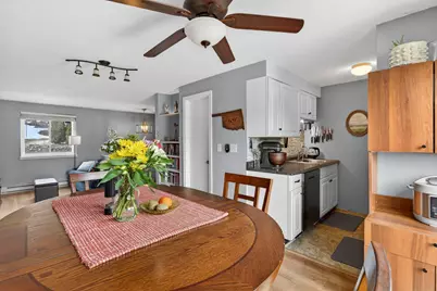 897 Mammoth Road #3, Manchester, NH 03104 - Photo 2
