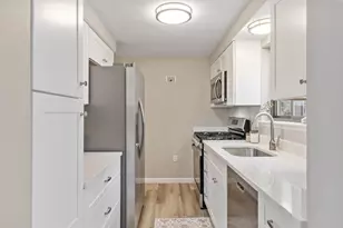 1 Killian Ct, Merrimack, NH 03054 - Photo 22