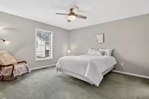 34 Lincoln Dr, Londonderry, NH 03053 - Photo 18