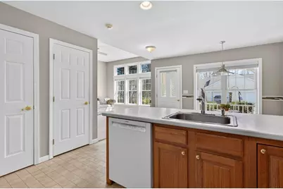 34 Lincoln Drive, Londonderry, NH 03053 - Photo 8