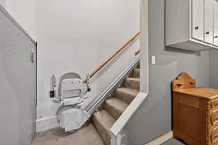 34 Lincoln Dr, Londonderry, NH 03053 - Photo 28