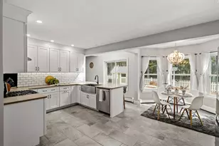 71 Deerwood Hollow, Chester, NH 03036 - Photo 8