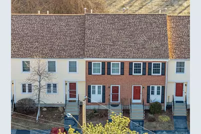 214 Fox Hollow Way, Manchester, NH 03104 - Photo 2