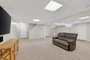 17 Kent St, Windham, NH 03087 - Photo 26