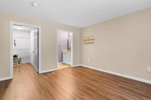 20 Lincoln Dr, Londonderry, NH 03053 - Photo 22